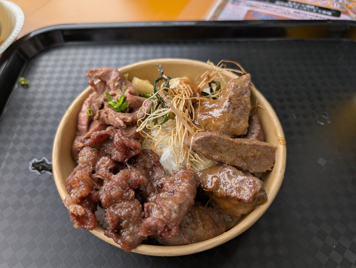 さっぽろオータムフェスト2026 西8丁目 完成した北海道まるごと自由丼